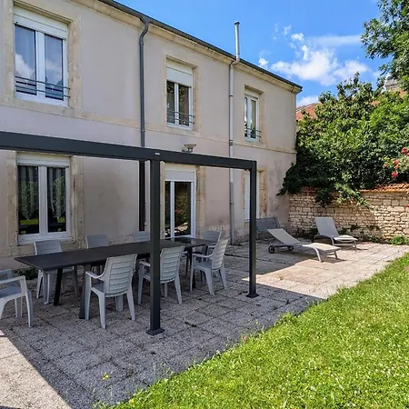 Accueillant 10 Pers Avec Terrasse, Proche Nature, Ideal Pour Famille Et Pmr A - Fr-1-585-12 *