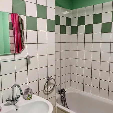 Accueillant 10 Pers Avec Terrasse, Proche Nature, Ideal Pour Famille Et Pmr A - Fr-1-585-12 Semesterbostad *